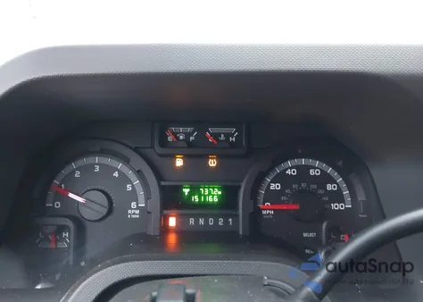 2011 Ford E-350 Super Duty Xl z USA, uszkodzony, nr VIN 1FBSS3BL7BDB31423